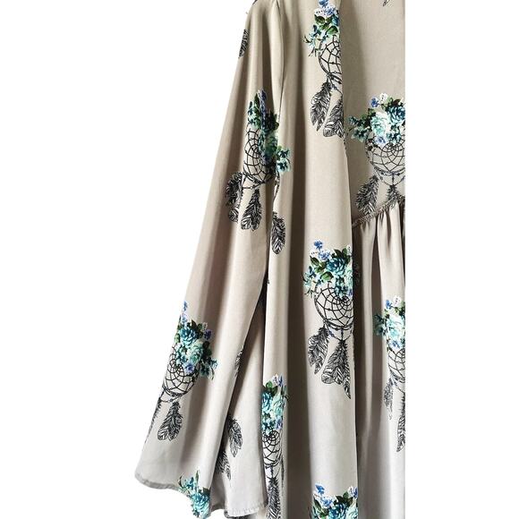 Berry N Cream Large Sheer Gray Floral Dream Catcher Open Front Kimono - Picture 2 of 6